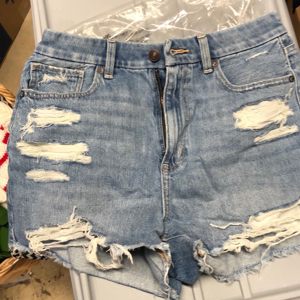 Brand New curvy mom short from AE